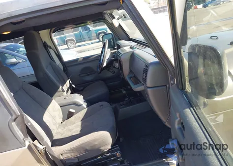 2004 Jeep Wrangler X z USA, uszkodzony, nr VIN 1J4FA39S84P763467